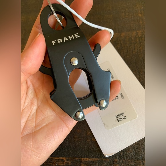 NWT-Frame Key Chain - Picture 8 of 8